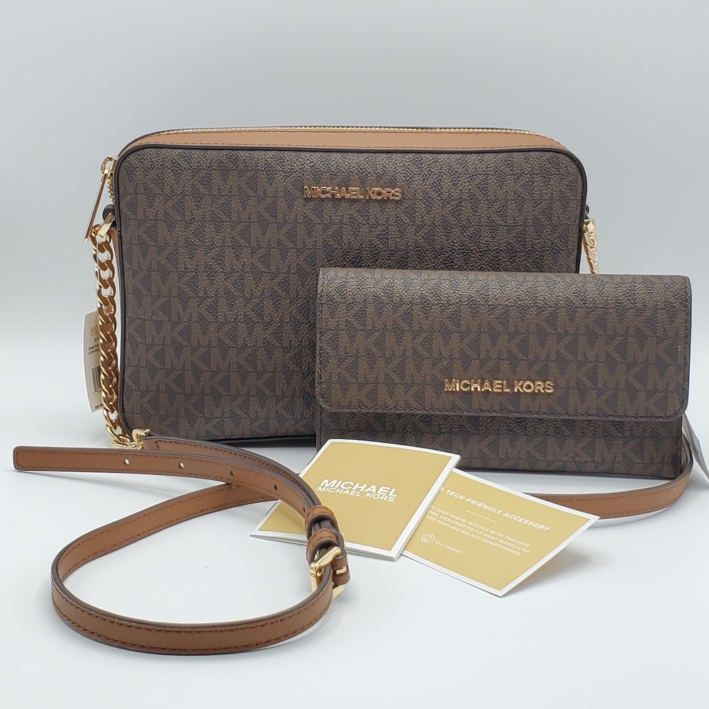 SALE ‼️Michael kors Large Crossbody & Wallet set